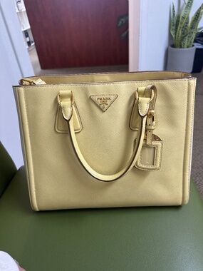 Prada Saffiano Leather Galleria Tote